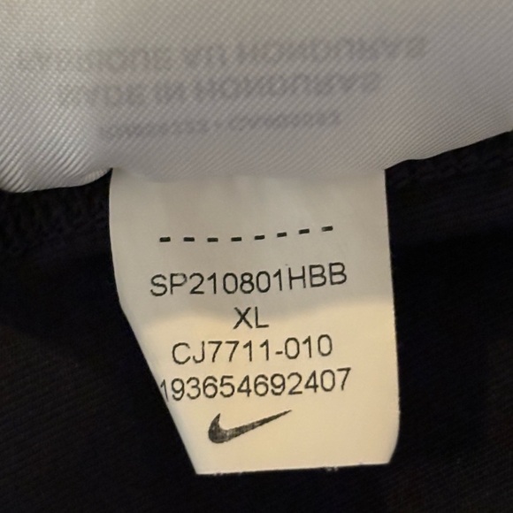 Youth Size XL Nike Black Long Sleeve Top with White Logo - Picture 4 of 6